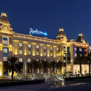 Radisson Blu Hotel, 5* Ajman